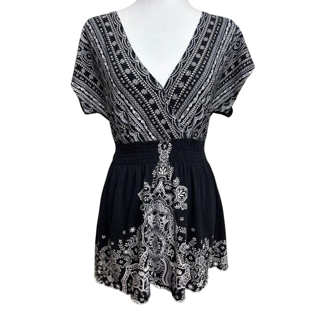 Dressbarn Tunic Top Cover Up‎ Black Empire Smocked Waist Boho Beach Festival M